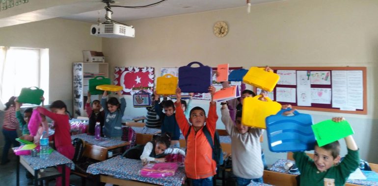 16.11.2017 / Okul Seti Yardımı [Diyarbakır-Çermik Yabanardı İlkokulu ]