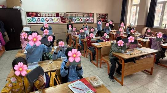 26.11.2025 / Okullara Temizlik Malzemeleri ile Çocuklara Beslenme Kabı Yardımı (Malatya, Hekimhan)