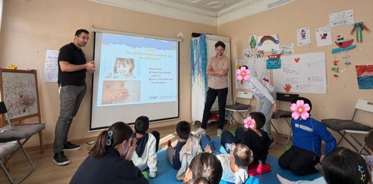 15.11.2025 / Çocuklara Hijyen Eğitimi ve Hijyen Seti Hediyesi